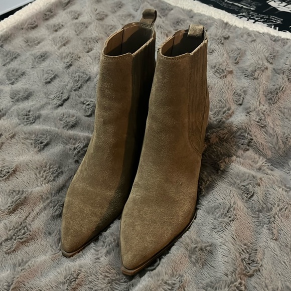 Marc Fisher Shoes - Marc Fisher Heeled Boots